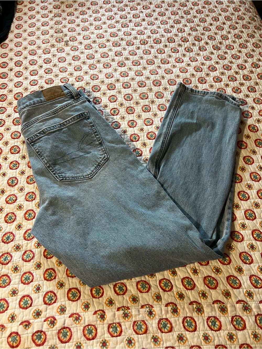 American Eagle Super High Rise Straight Light Wash Jeans size 6 - Picture 2 of 7